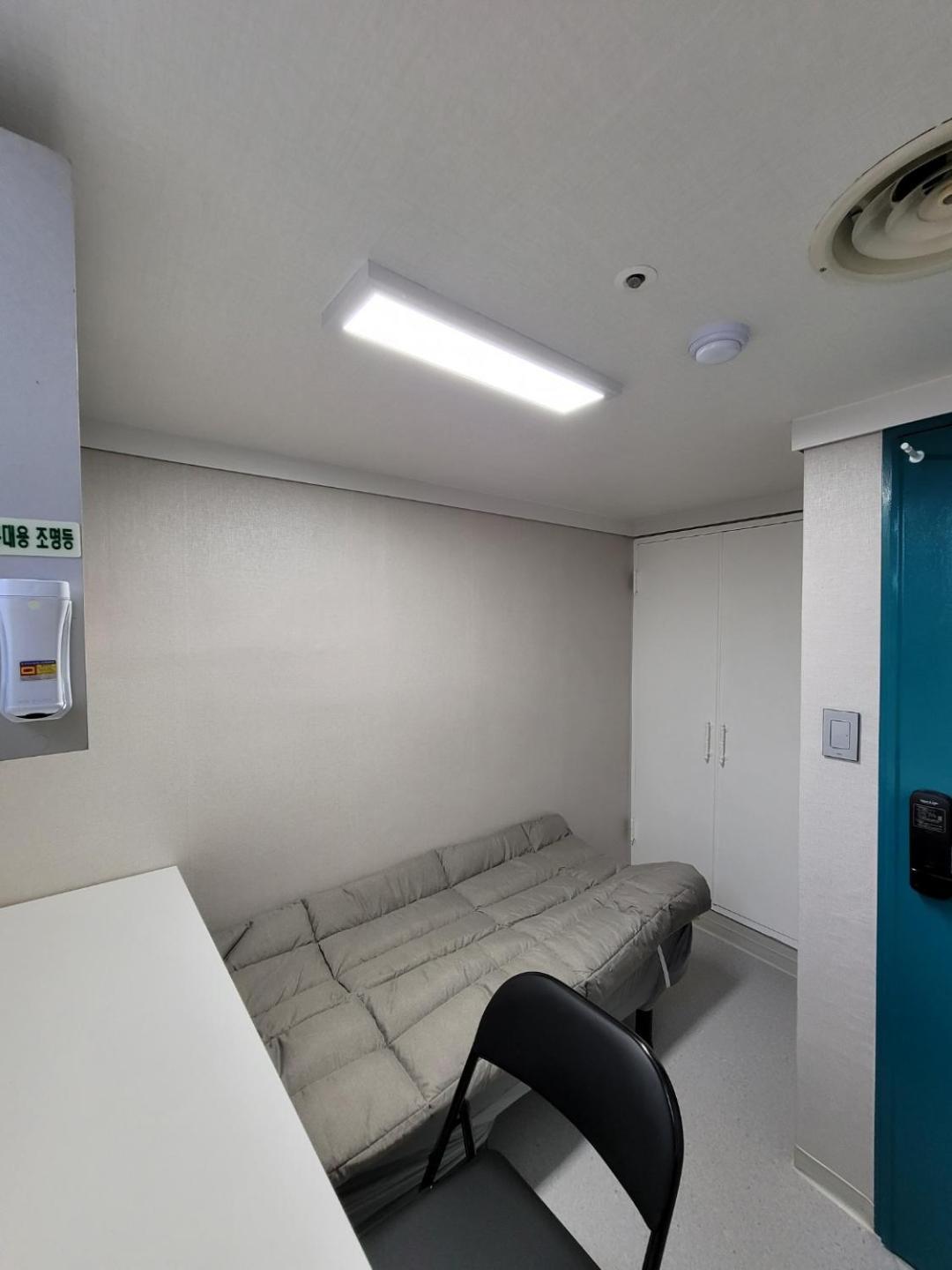 Female Only - Coco Stay Jongno Hyehwa Station Seoul Exterior photo